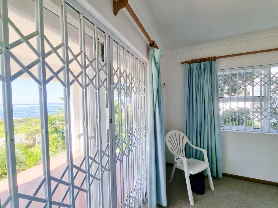 4 Bedroom Property for Sale in Sandbaai Western Cape